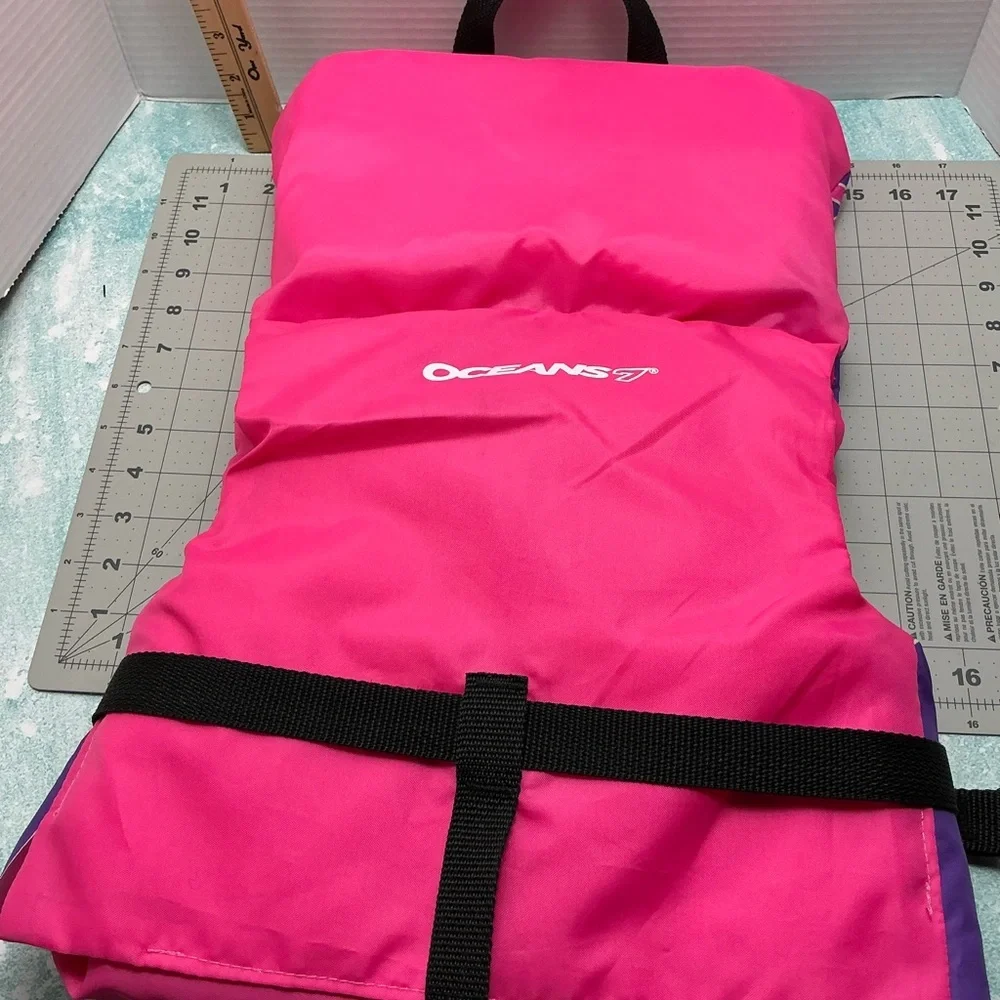 Aqua vibrant pink
